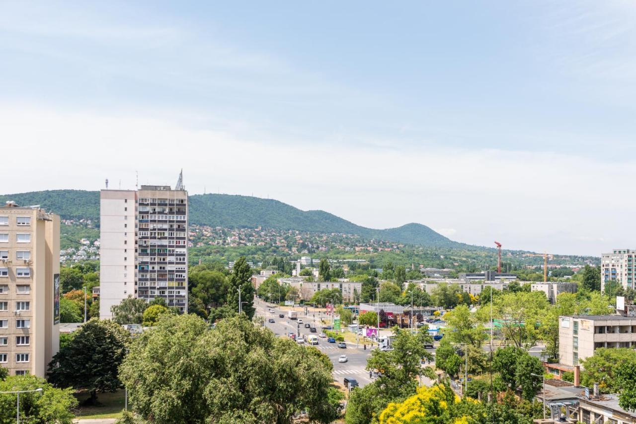 Sweet Home Apartman , 30Sqm Studio, Free Private Parking, Mountain View, Balcony, 20 Min From Downtown Будапешт Экстерьер фото