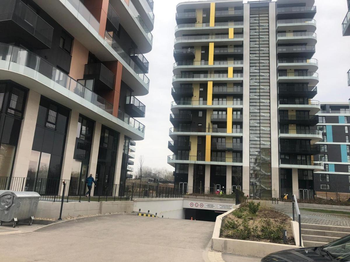 Sweet Home Apartman , 30Sqm Studio, Free Private Parking, Mountain View, Balcony, 20 Min From Downtown Будапешт Экстерьер фото